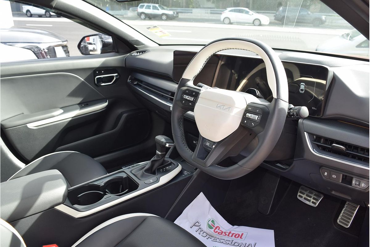 2025 Kia K4 GT-Line CL4m