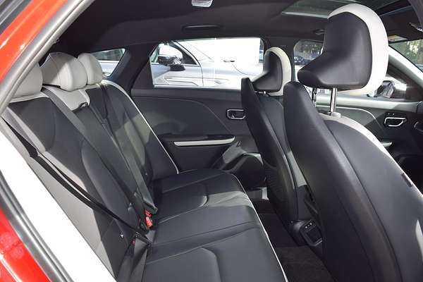 2025 Kia K4 GT-Line CL4m