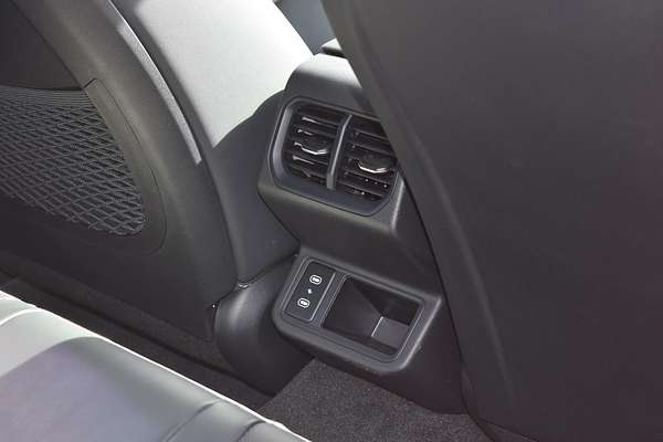 2025 Kia K4 GT-Line CL4m