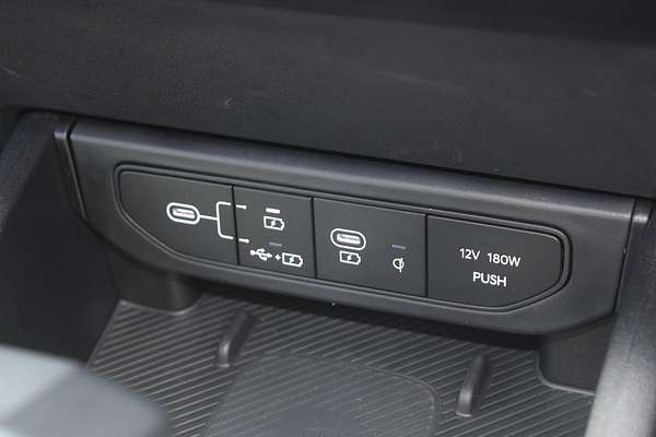 2025 Kia K4 GT-Line CL4m
