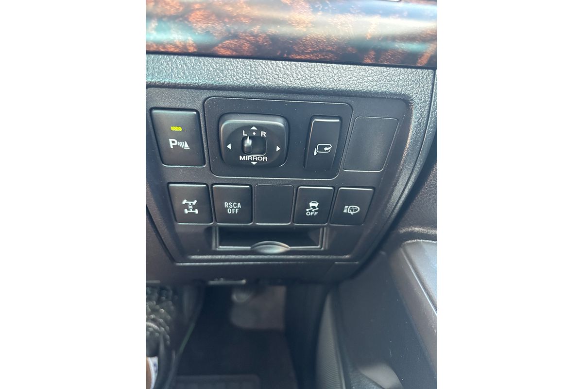 2015 Toyota Landcruiser Sahara URJ202R
