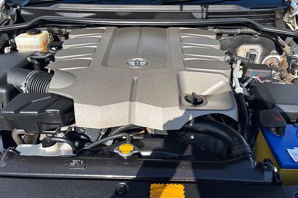 2015 Toyota Landcruiser Sahara URJ202R