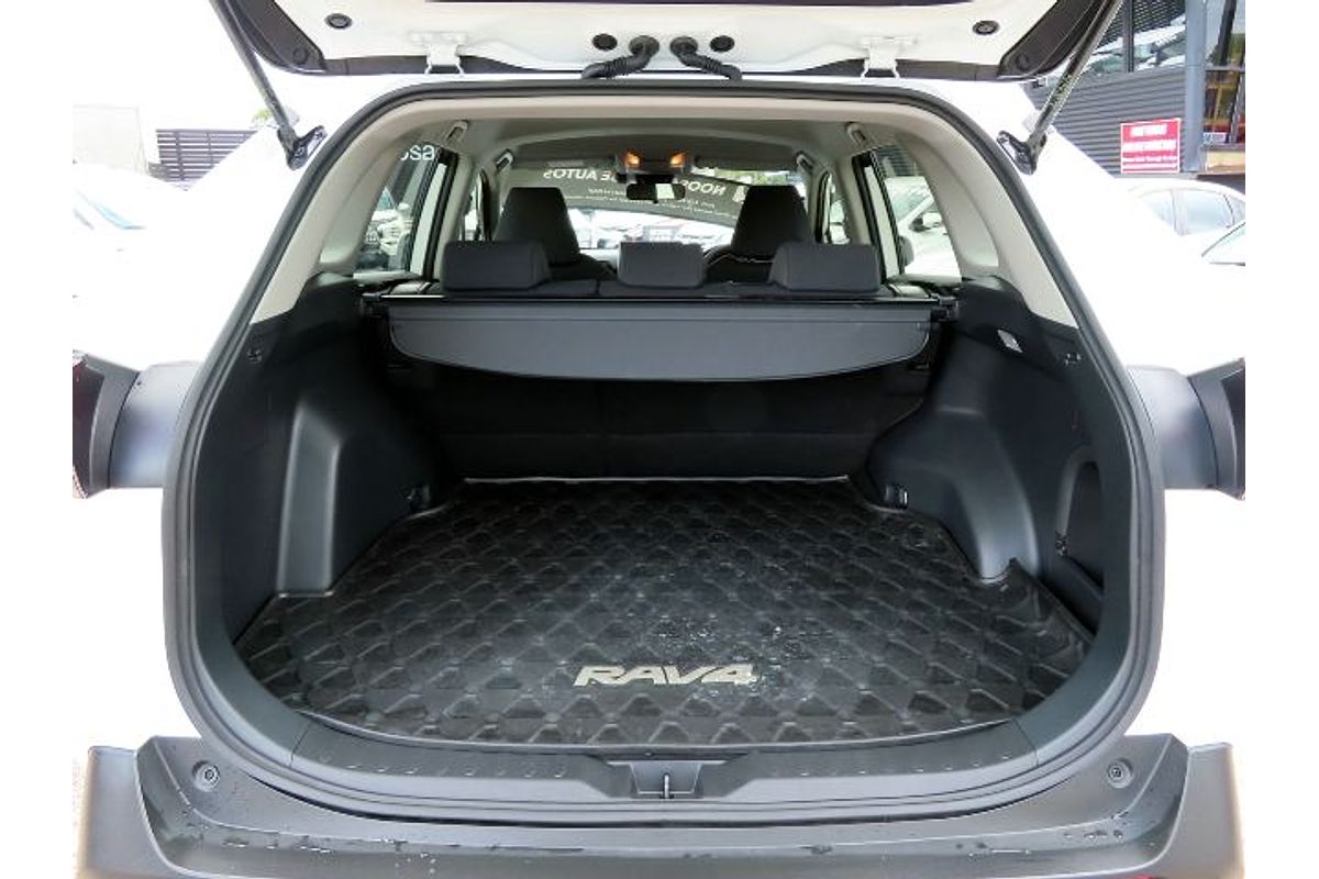 2020 Toyota RAV4 GX AXAH54R