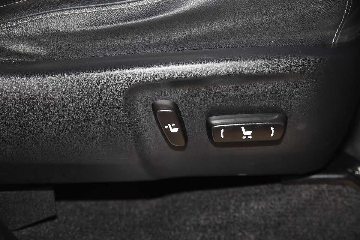 2019 Toyota Hilux SR5 GUN126R 4X4
