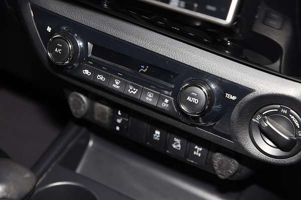 2019 Toyota Hilux SR5 GUN126R 4X4