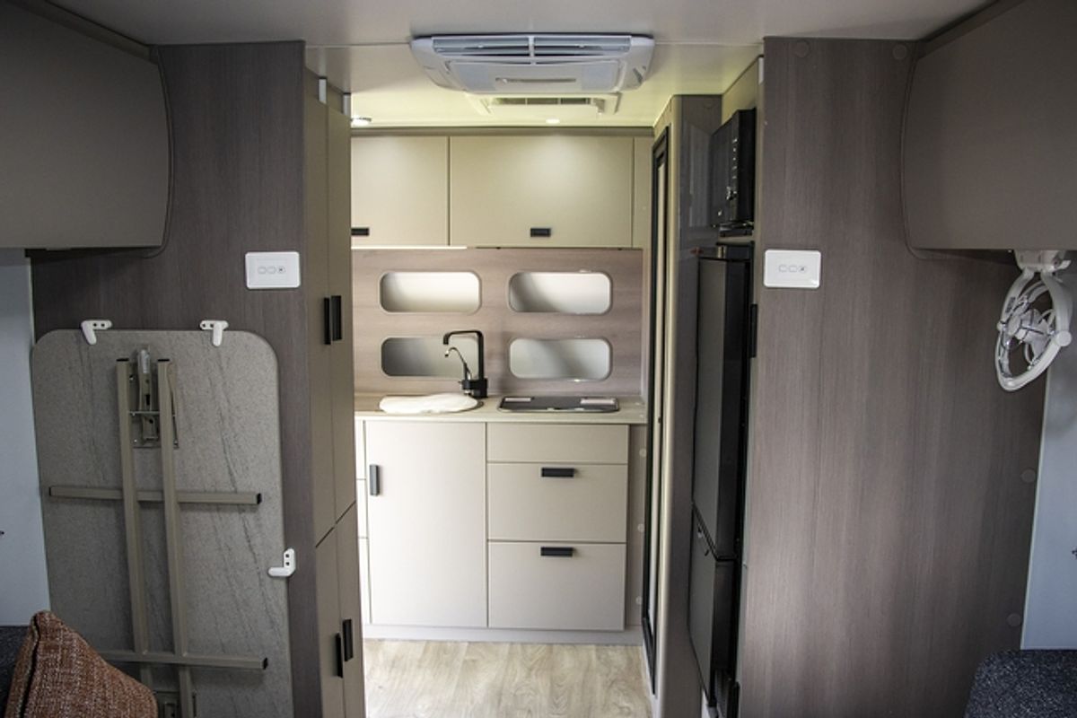2024 Jayco BASE STATION CARAVAN 15.47-2.BS-MY25