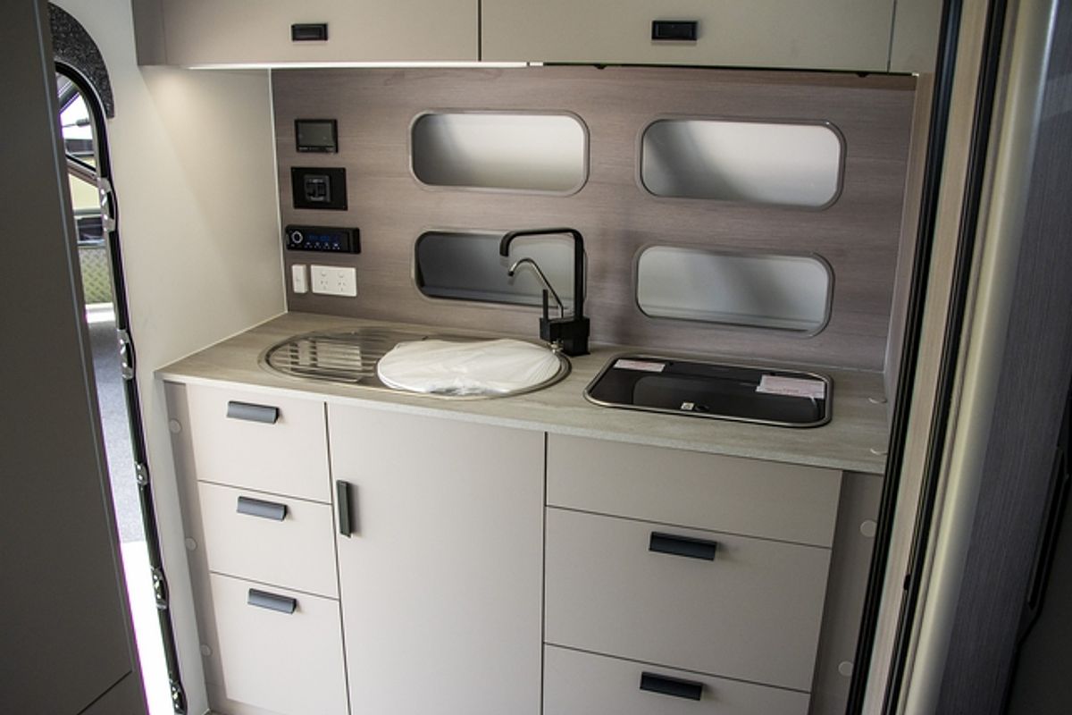 2024 Jayco BASE STATION CARAVAN 15.47-2.BS-MY25