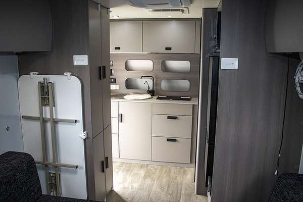2024 Jayco BASE STATION CARAVAN 15.47-2.BS-MY25