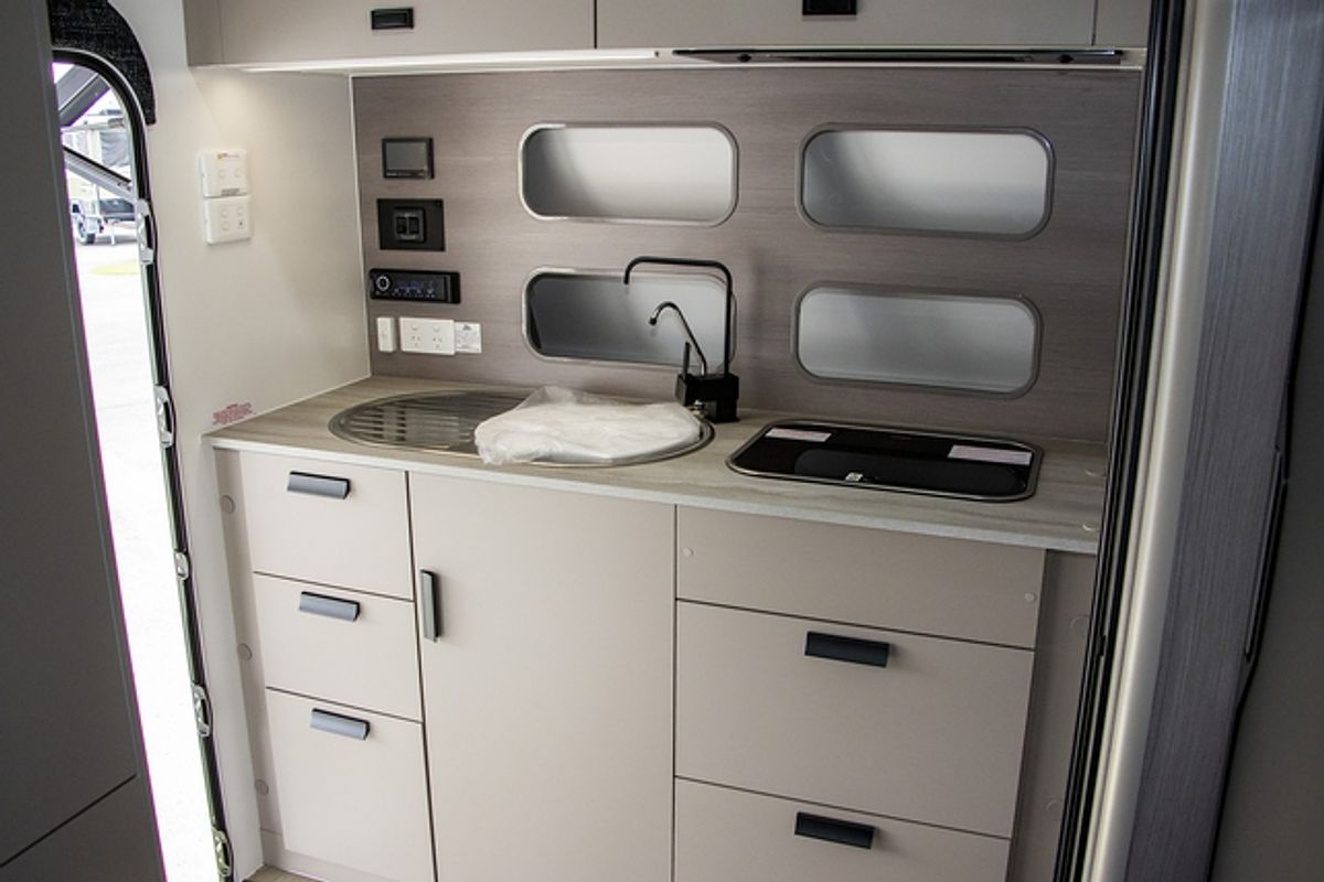 2024 Jayco BASE STATION CARAVAN 15.47-2.BS-MY25