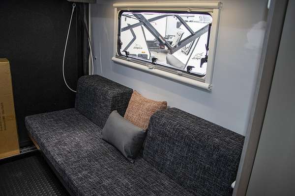 2024 Jayco BASE STATION CARAVAN 15.47-2.BS-MY25
