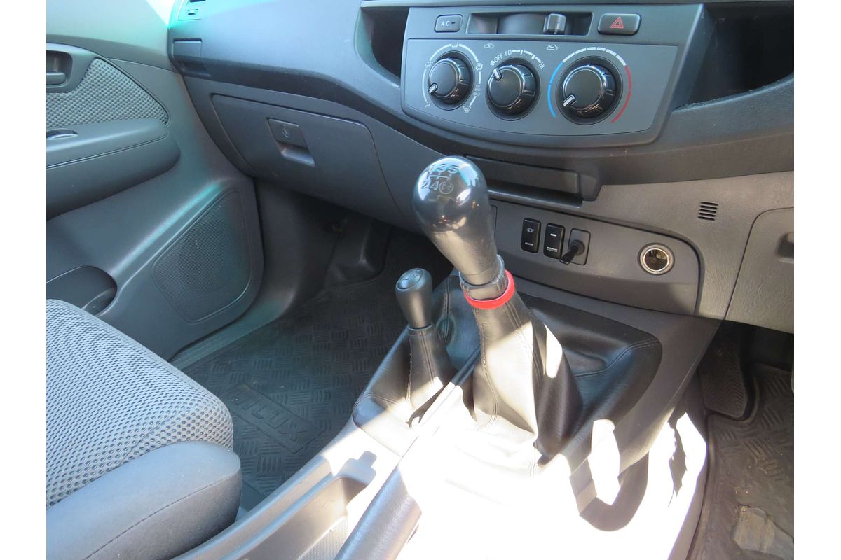 2013 Toyota Hilux SR KUN26R 4X4