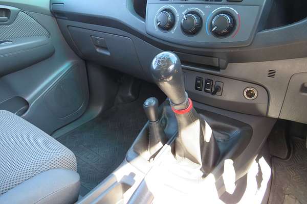 2013 Toyota Hilux SR KUN26R 4X4