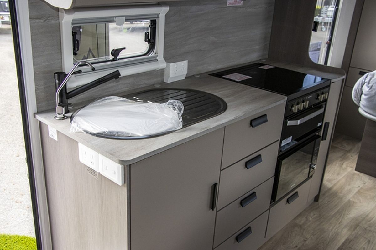 2025 Jayco ALL TERRAIN POPTOP 17.55-8.AT-MY24