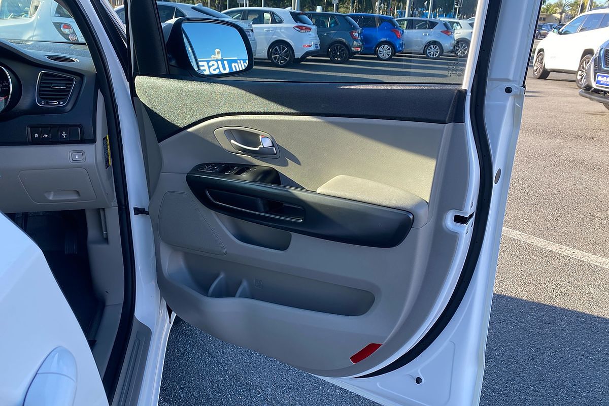 2018 Kia Carnival S YP