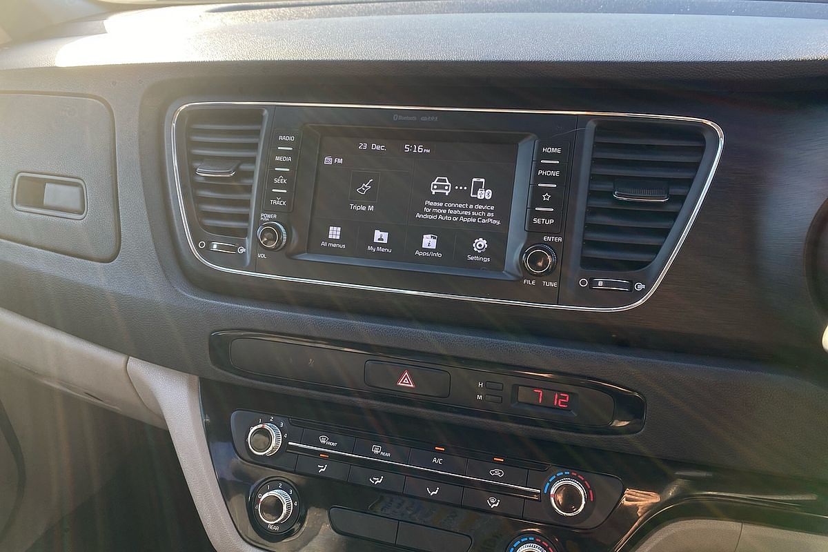 2018 Kia Carnival S YP