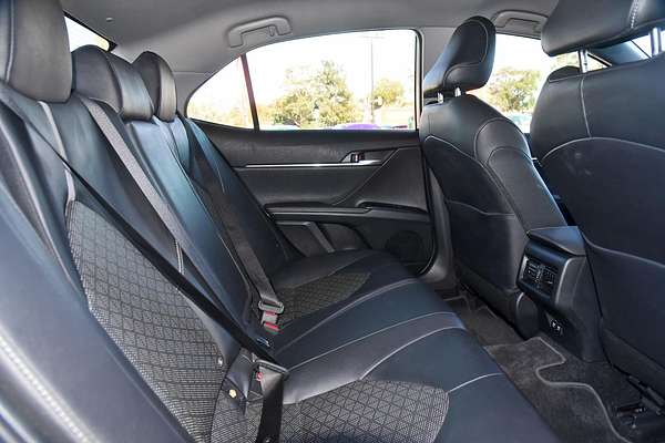 2019 Toyota Camry SX GSV70R