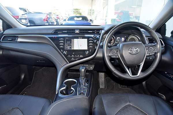 2019 Toyota Camry SX GSV70R
