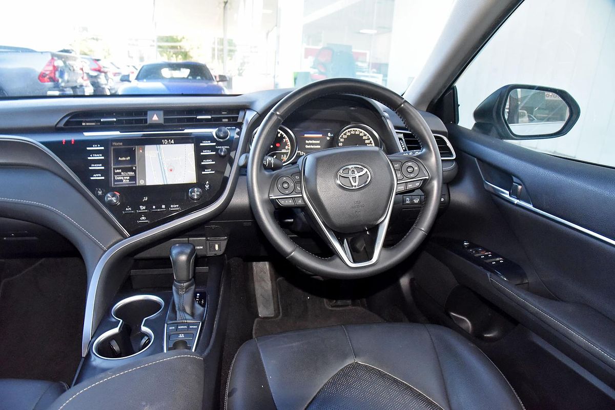 2019 Toyota Camry SX GSV70R