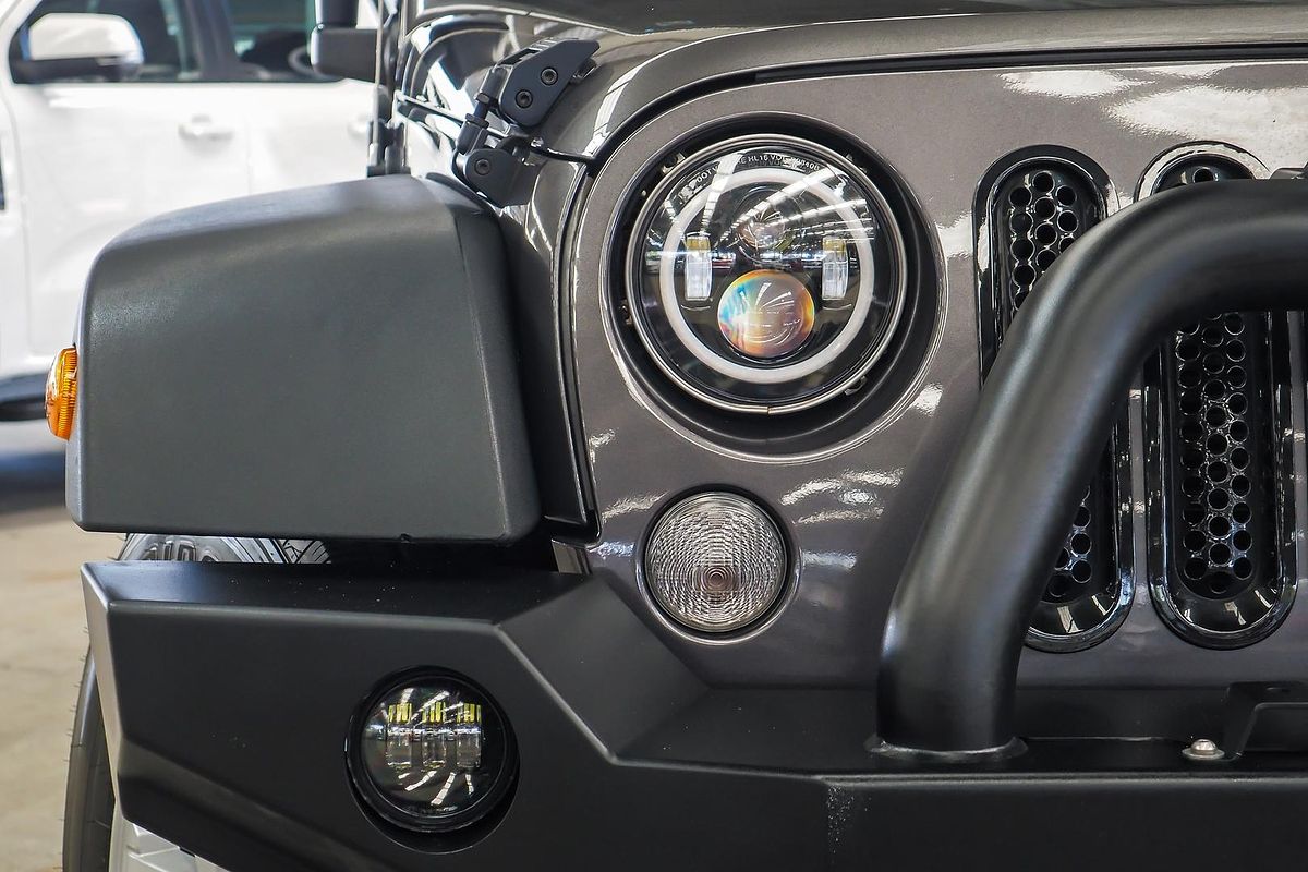 2017 Jeep Wrangler Unlimited Sport JK