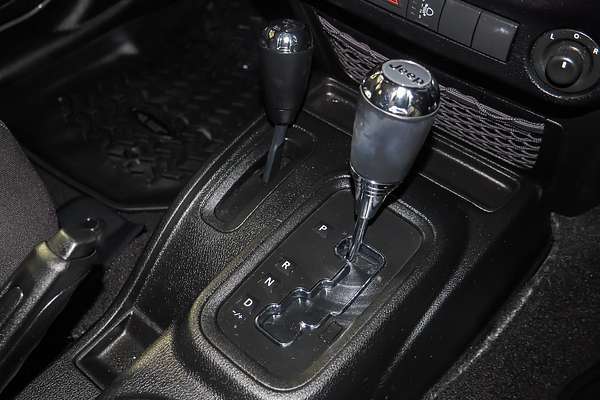 2017 Jeep Wrangler Unlimited Sport JK