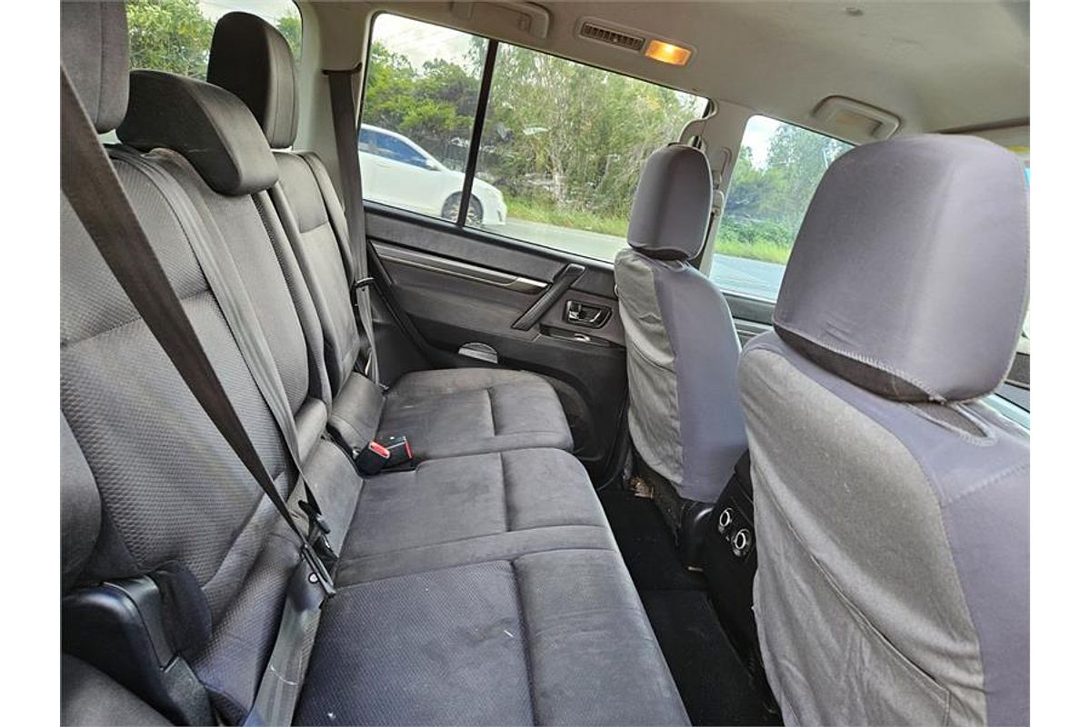 2010 Mitsubishi Pajero GLX NT