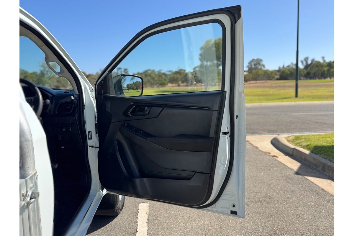 2021 Isuzu D-MAX SX High Ride Rear Wheel Drive