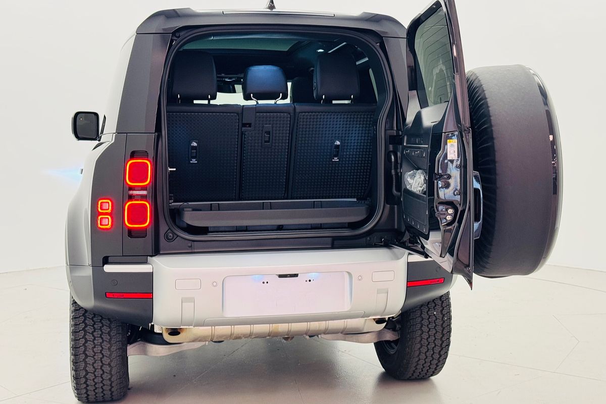 2024 LAND ROVER DEFENDER 90 P300 S (221kW) 8 SP AUTOMATIC 3D WAGON T4 