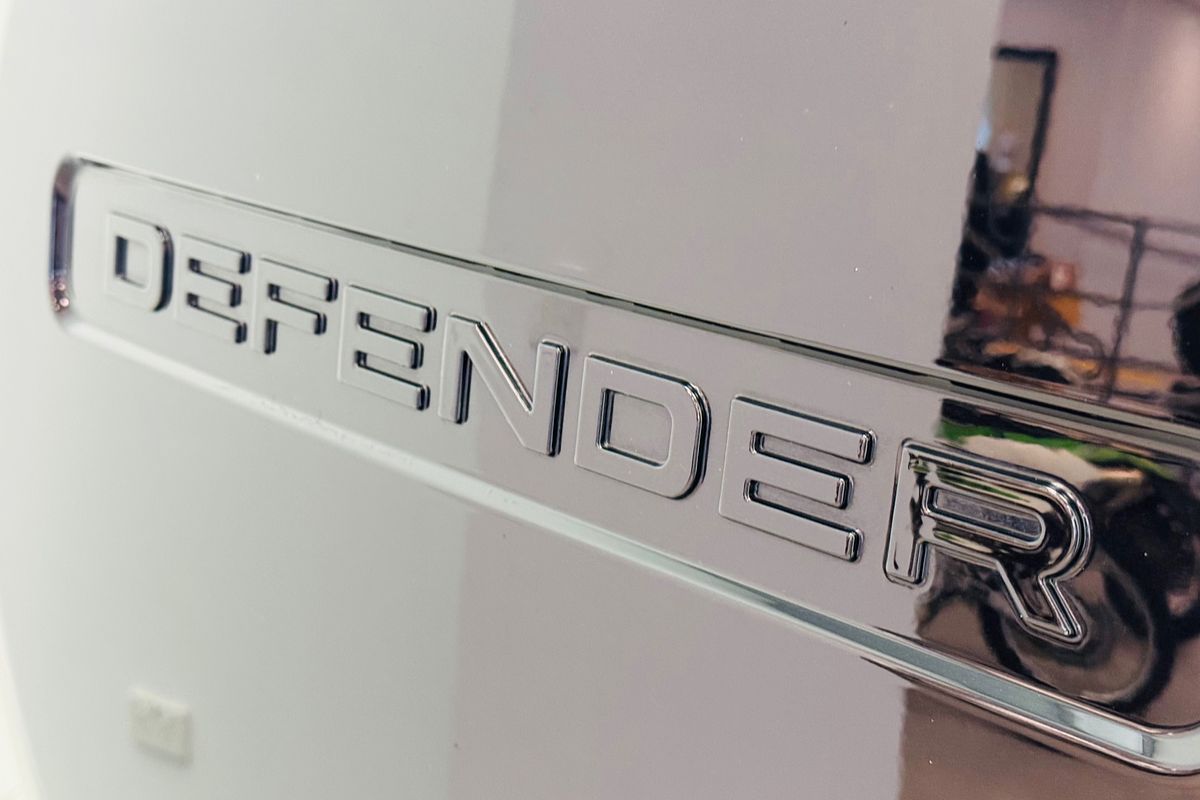 2024 LAND ROVER DEFENDER 90 P300 S (221kW) 8 SP AUTOMATIC 3D WAGON T4 