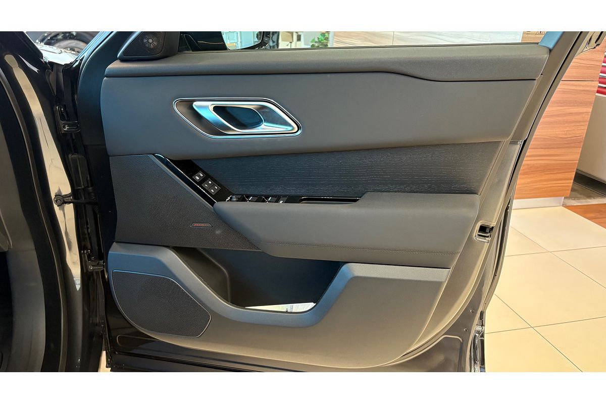 2024 Land Rover Range Rover Velar P250 Dynamic SE L560