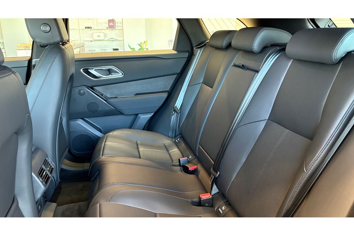 2024 Land Rover Range Rover Velar P250 Dynamic SE L560