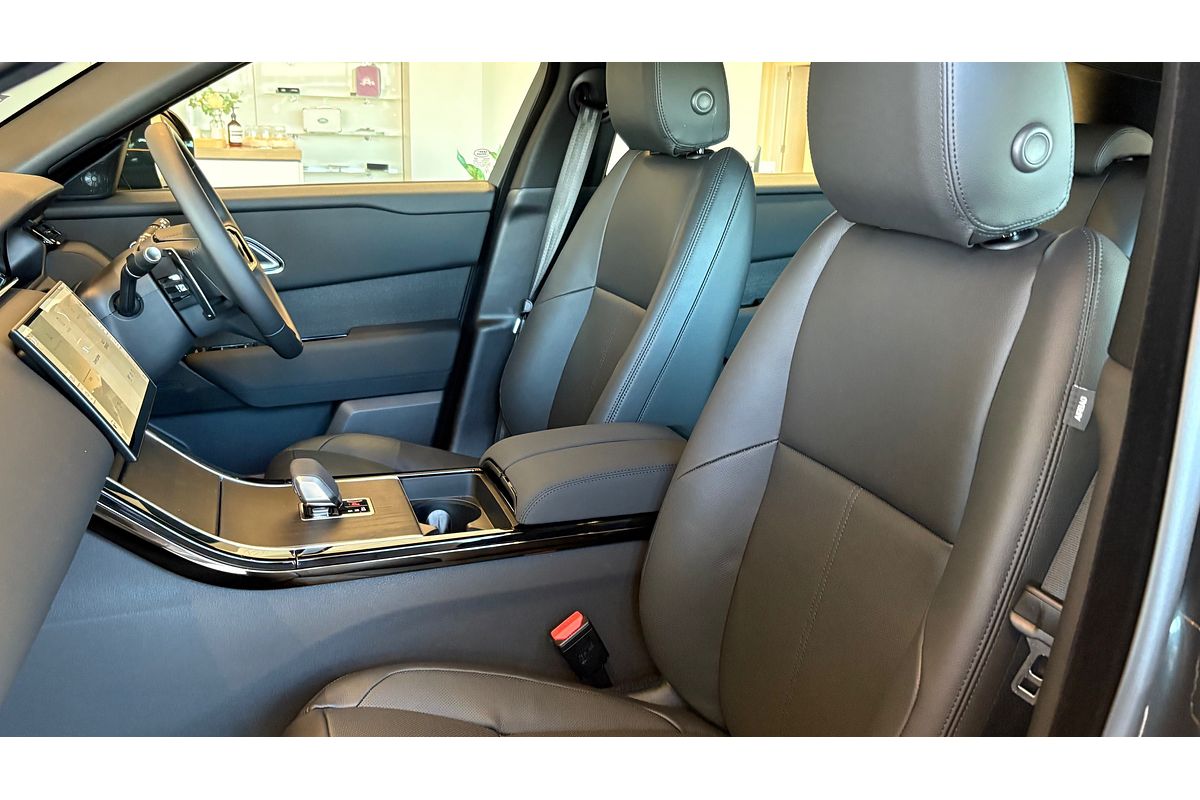 2024 Land Rover Range Rover Velar P250 Dynamic SE L560