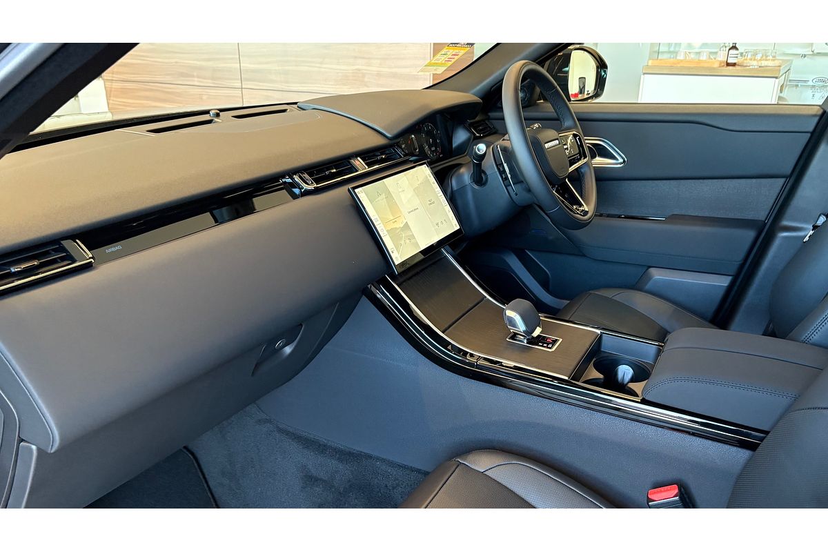 2024 Land Rover Range Rover Velar P250 Dynamic SE L560