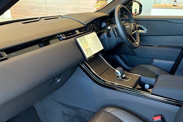 2024 Land Rover Range Rover Velar P250 Dynamic SE L560