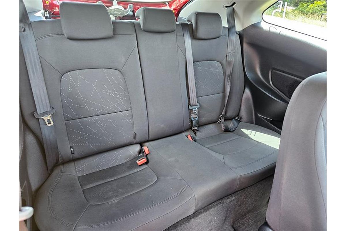 2013 Kia Rio S UB