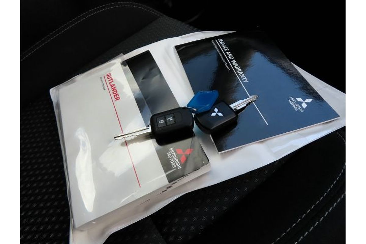 2020 Mitsubishi Outlander ES ZL
