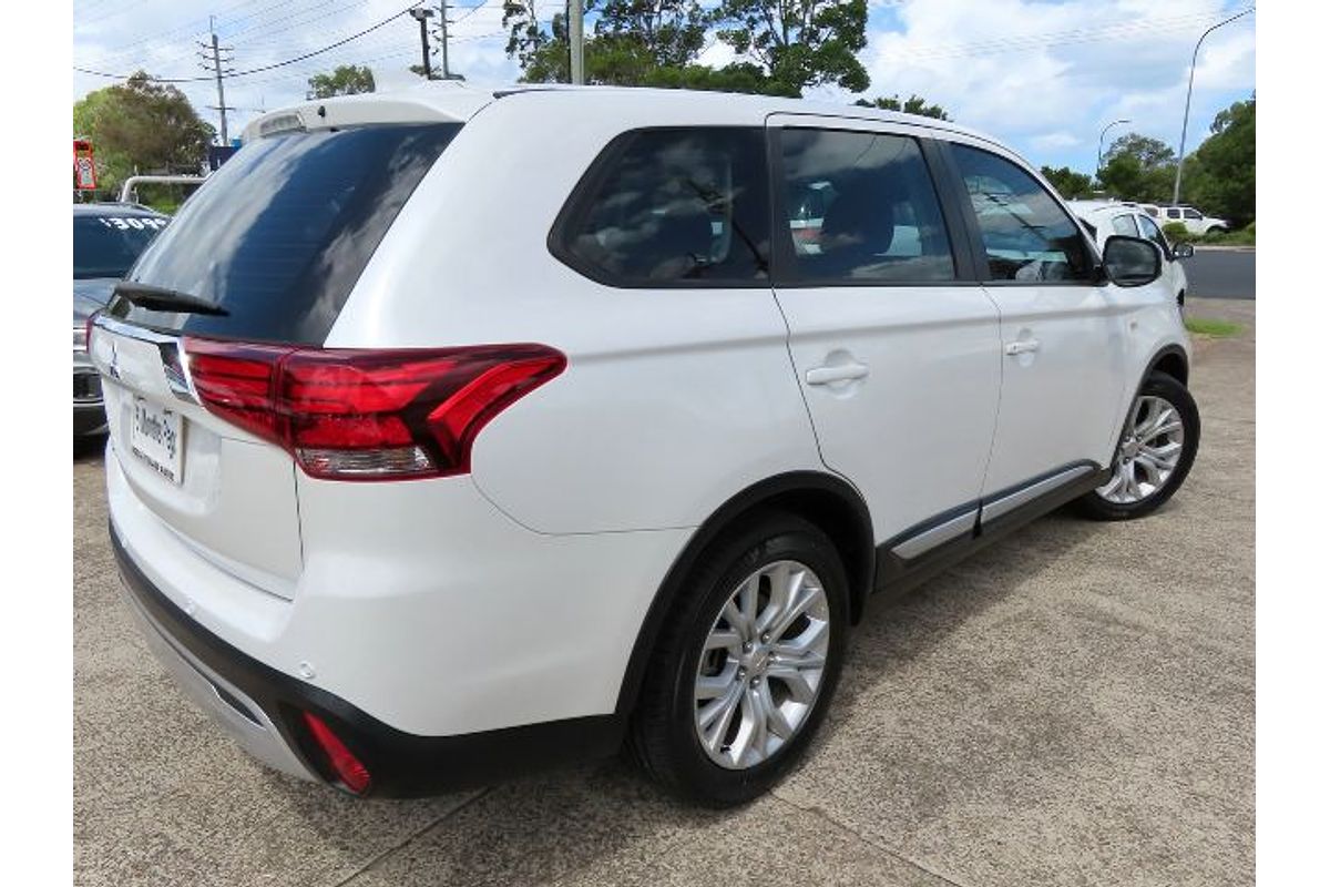 2020 Mitsubishi Outlander ES ZL