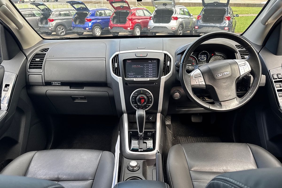 2021 Isuzu MU-X LS-T