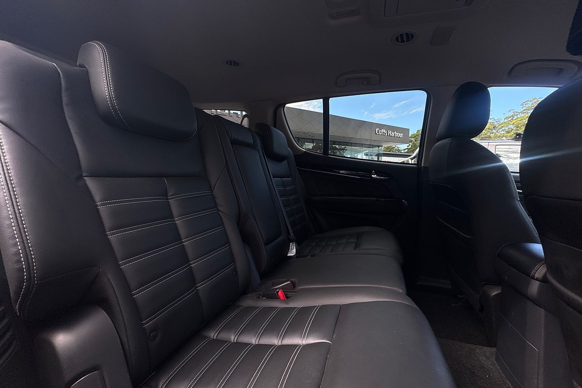 2021 Isuzu MU-X LS-T