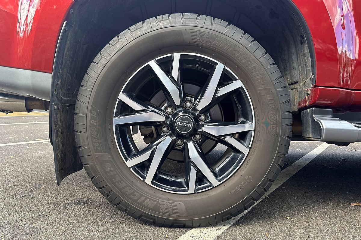2021 Isuzu MU-X LS-T