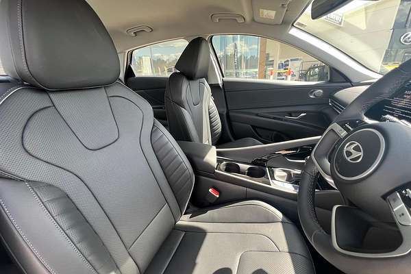 2024 Hyundai i30 Elite Hybrid CN7.V2