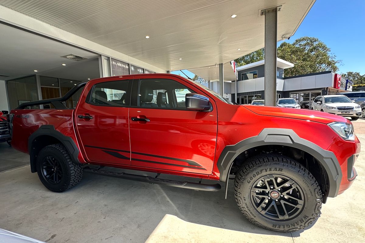 2024 Isuzu D-MAX BLADE 4X4