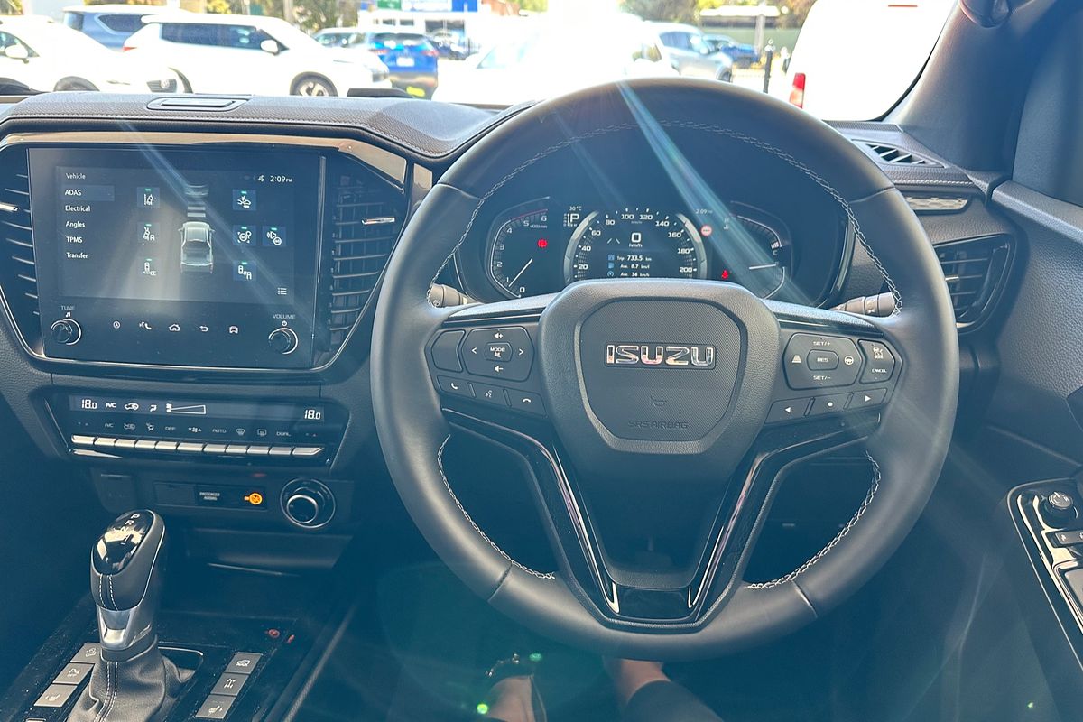 2024 Isuzu D-MAX BLADE 4X4