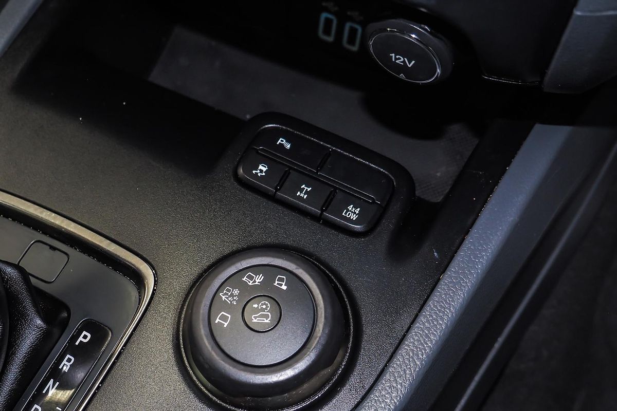 2016 Ford Everest Trend UA