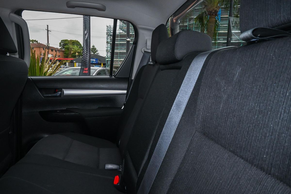 2018 Toyota Hilux SR5 GUN126R 4X4