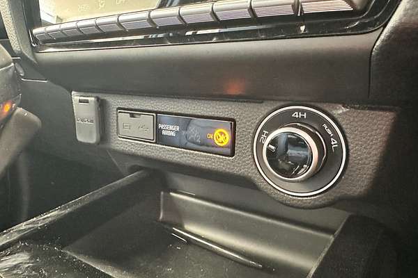 2024 Isuzu D-MAX BLADE 4X4
