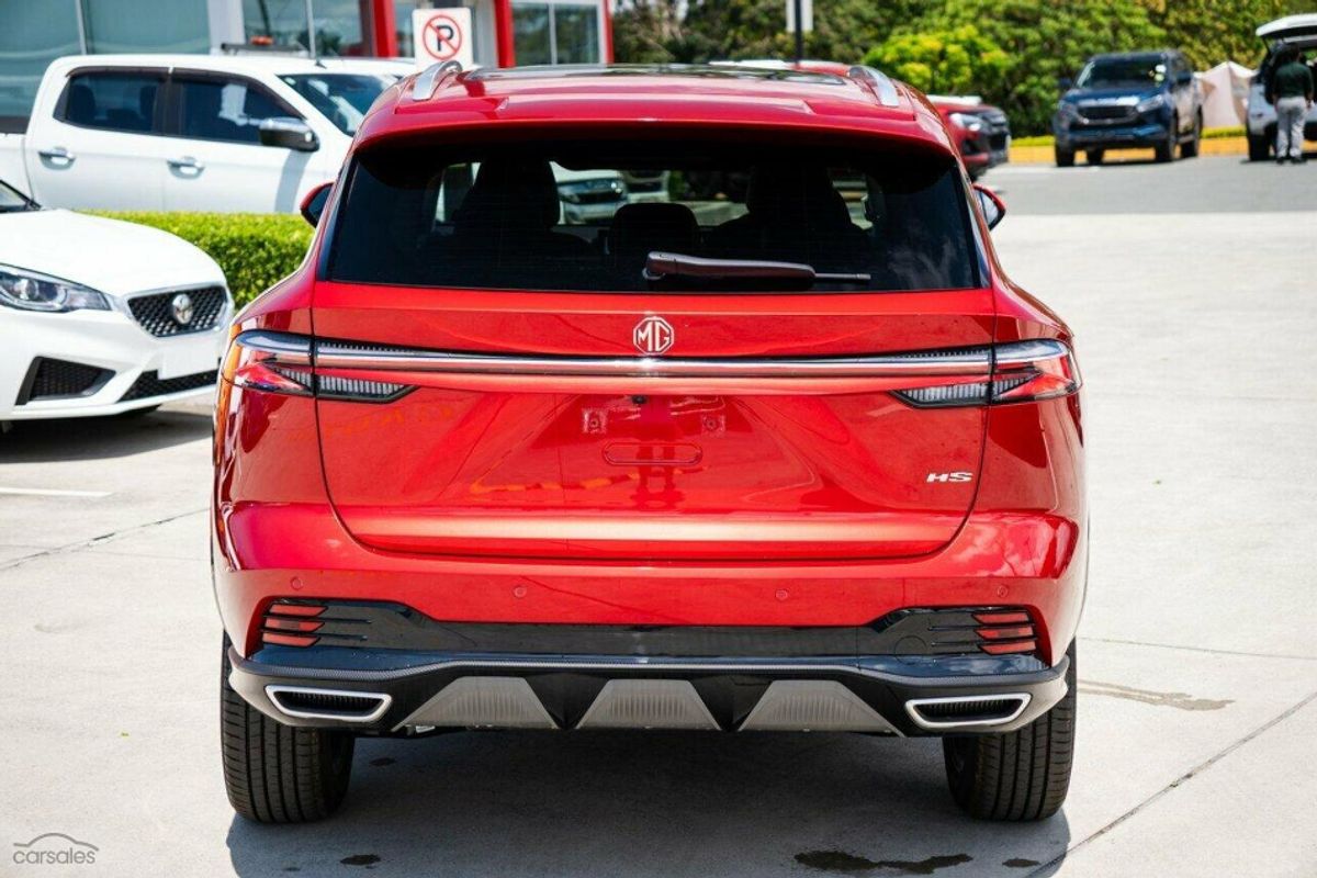 2025 MG HS Essence AS33