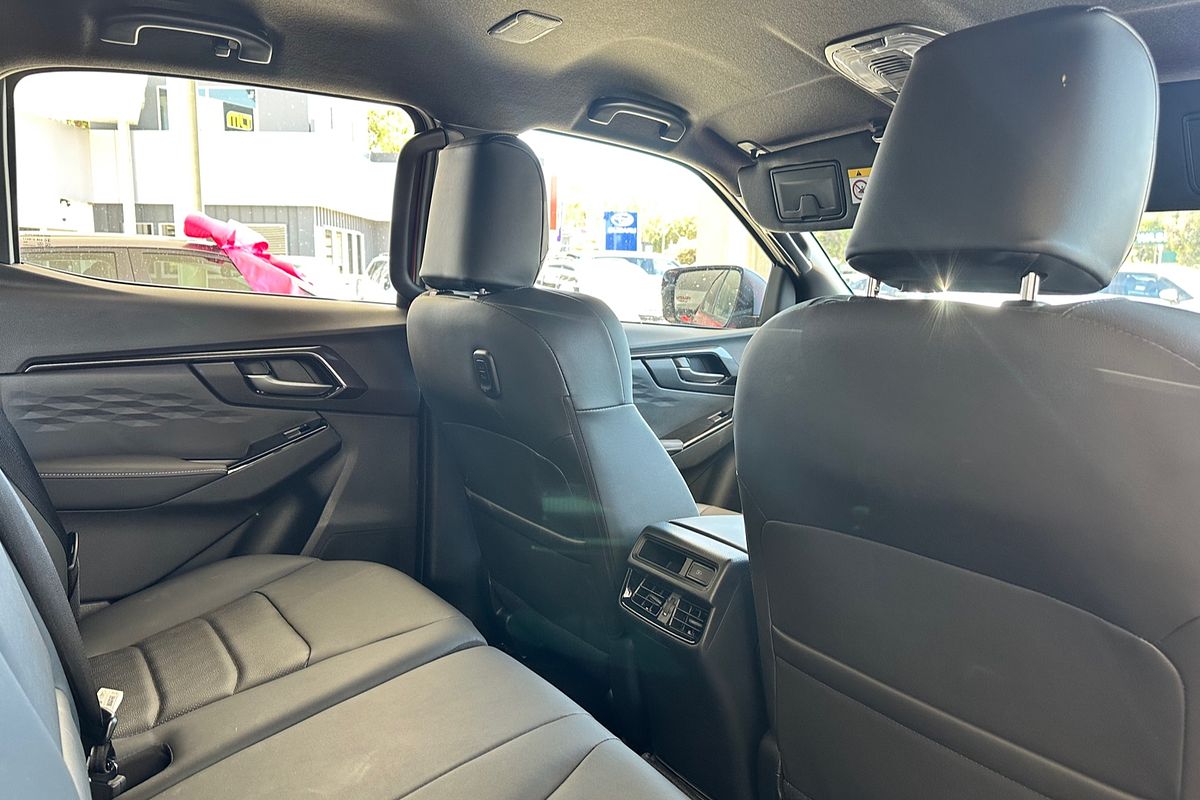 2024 Isuzu D-MAX BLADE 4X4