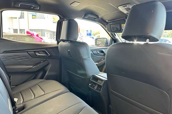 2024 Isuzu D-MAX BLADE 4X4