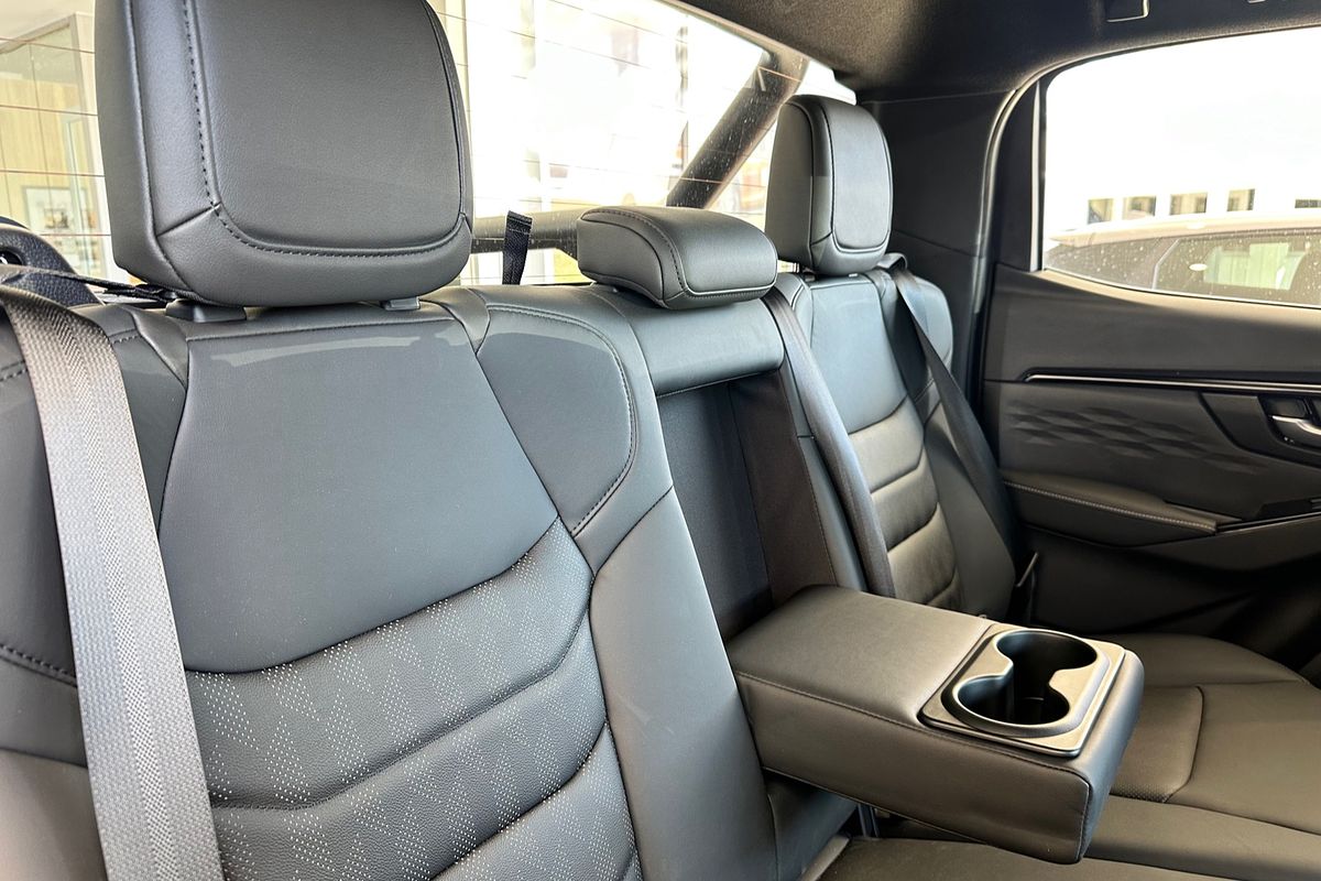 2024 Isuzu D-MAX BLADE 4X4