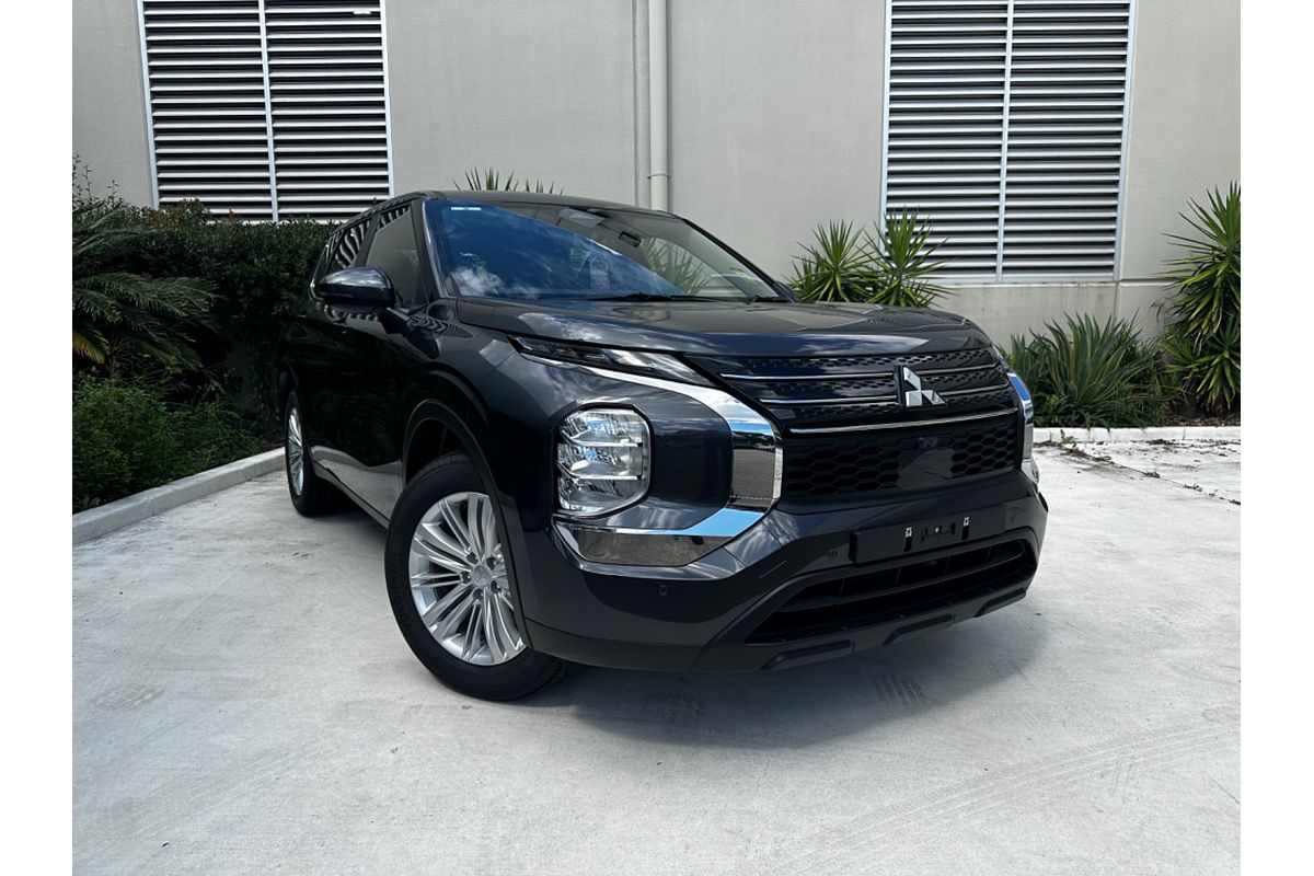 2024 Mitsubishi Outlander ES ZM